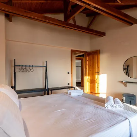 Loft From Above Apartment Néos Marmarás