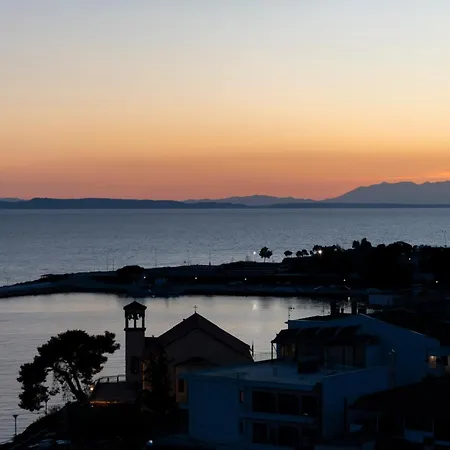 Apartment Loft From Above Néos Marmarás